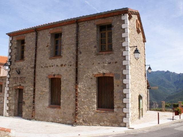 Mairie de Montbolo